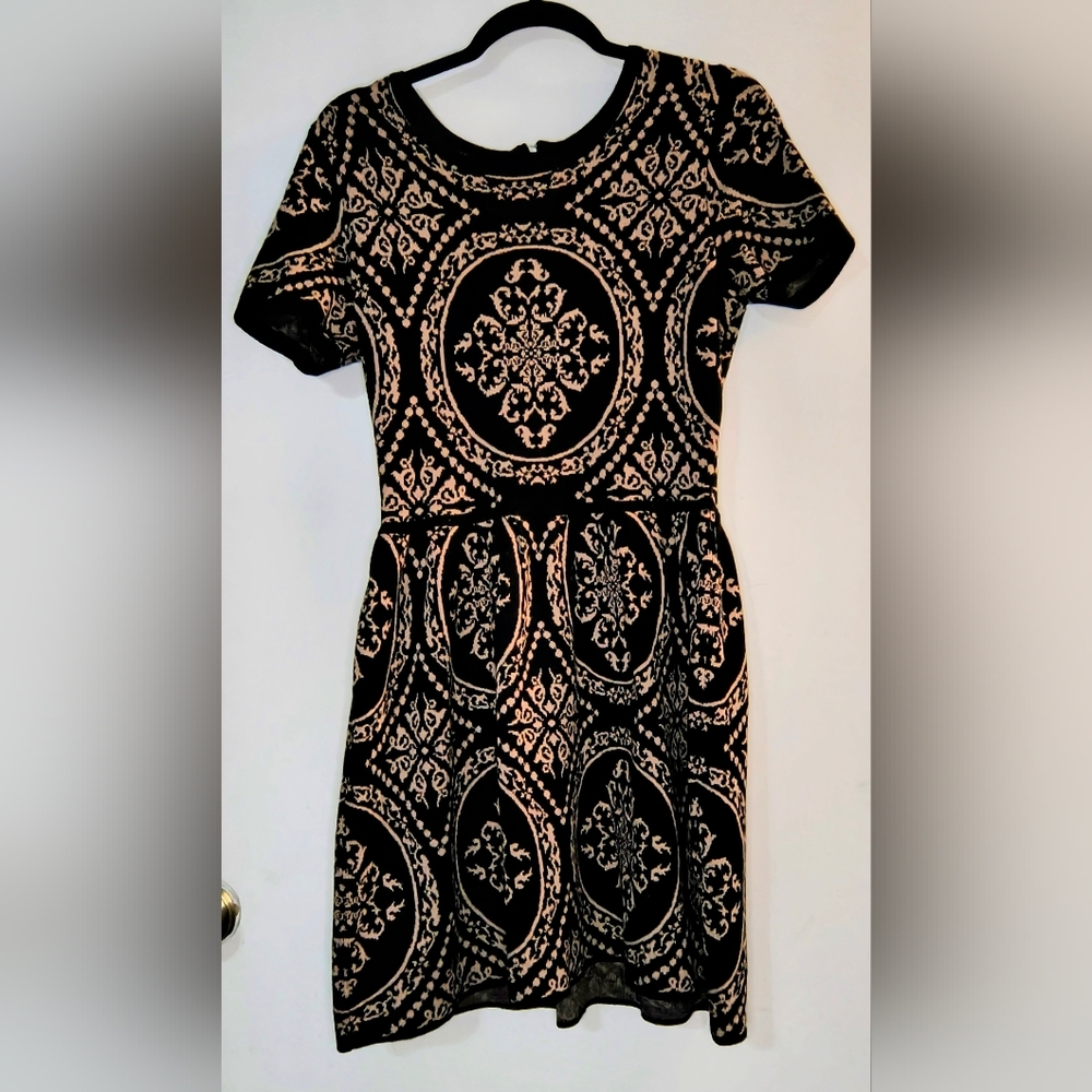 Romeo & Juliet Couture Black and Cream Mini Dress